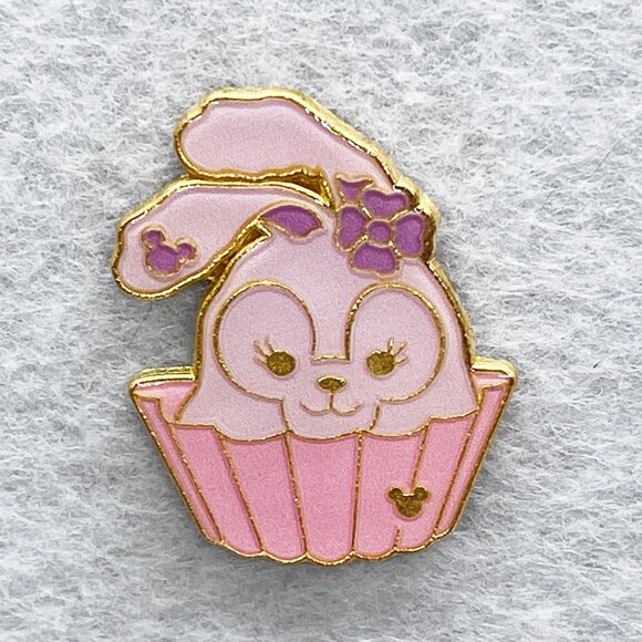 Disney Jewelry - 🔮 5/$25 Disney Stella Lou Carnival Treats Cupcake Pin